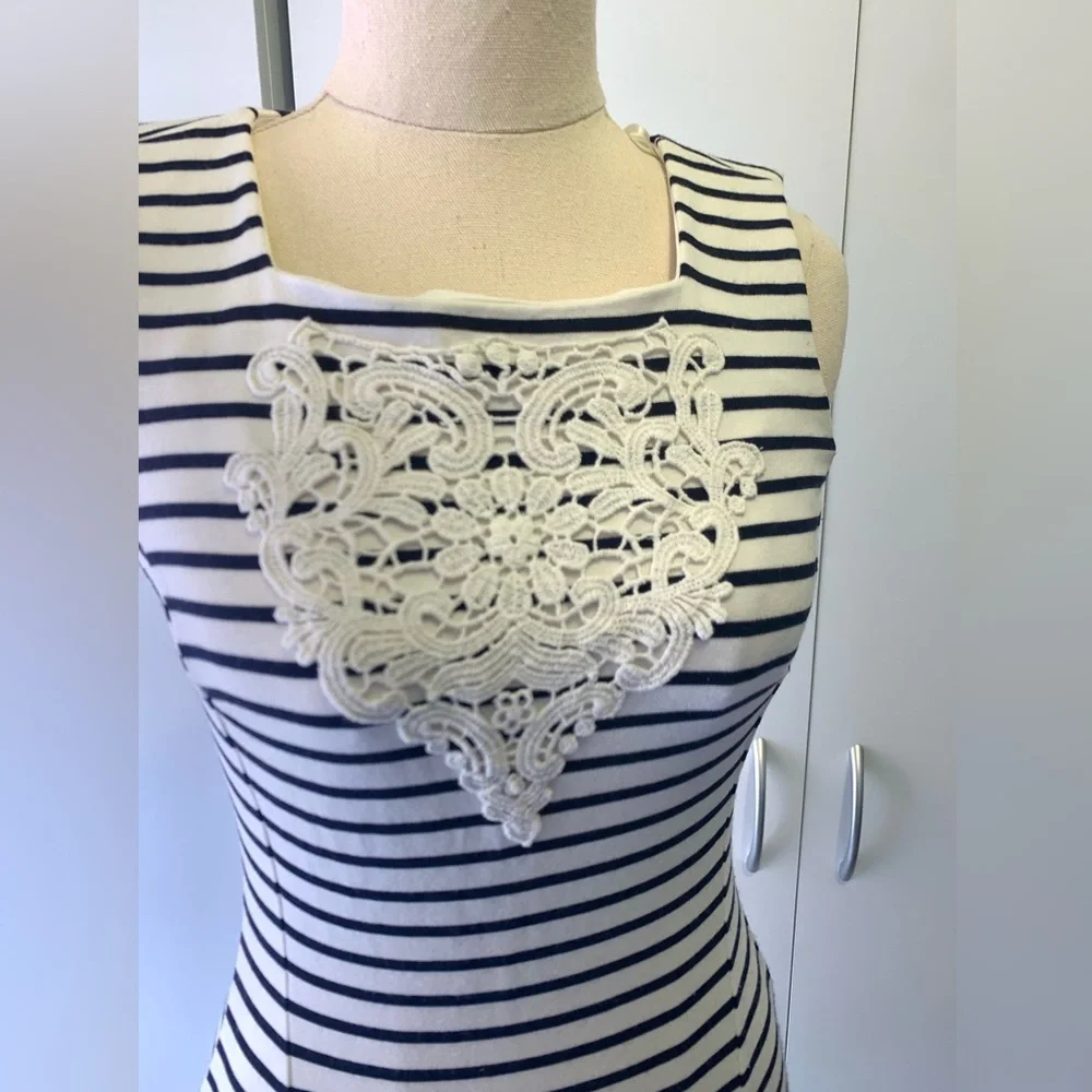 Esprit- 100% Cotton embroidered stripes dress - Picture 2 of 10